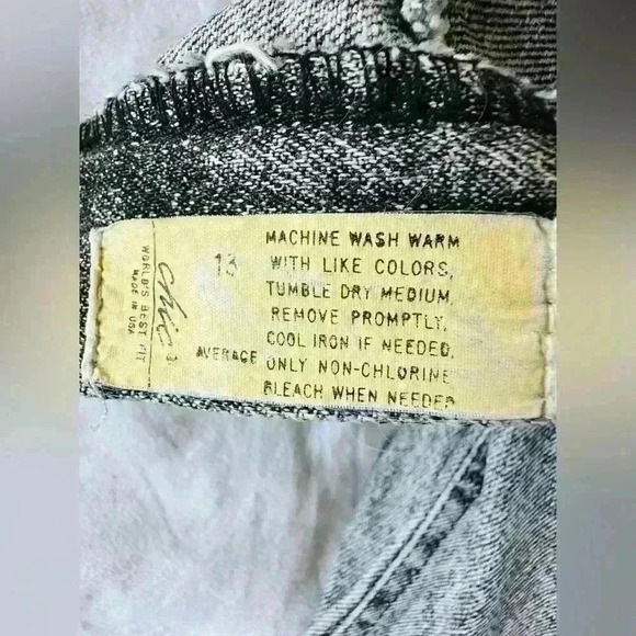 Vintage Chic Acid Wash High Waisted Mom Jeans Size 28, inseam 28 - Picture 12 of 12